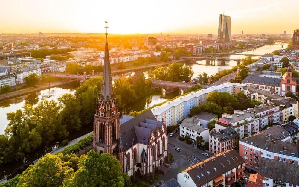 Hotel Miramar Am Roemer Франкфурт на Майн Екстериор снимка